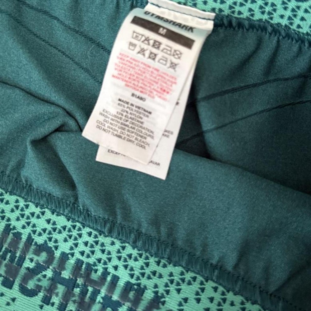 Gymshark women's shorts green size medium biker gym running volleyball - Picture 4 of 5